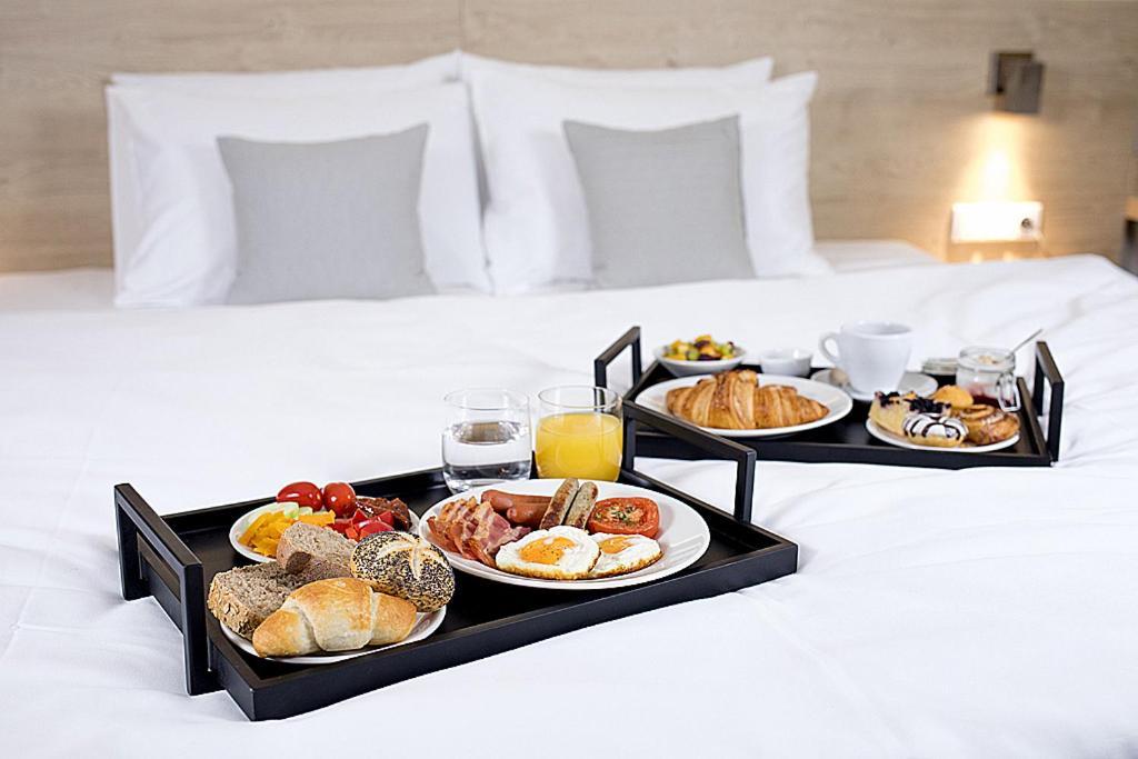 Hotel Restart Superior Їчін Екстер'єр фото