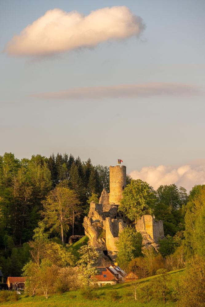 Hotel Restart Superior Їчін Екстер'єр фото