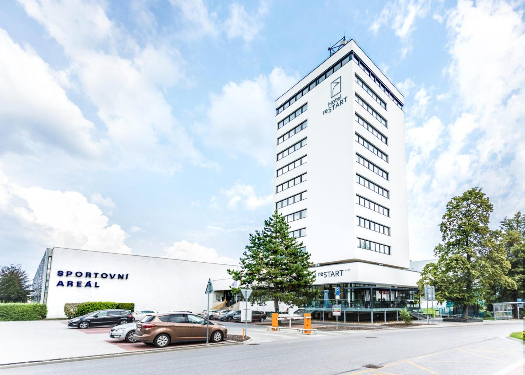 Hotel Restart Superior Їчін Екстер'єр фото